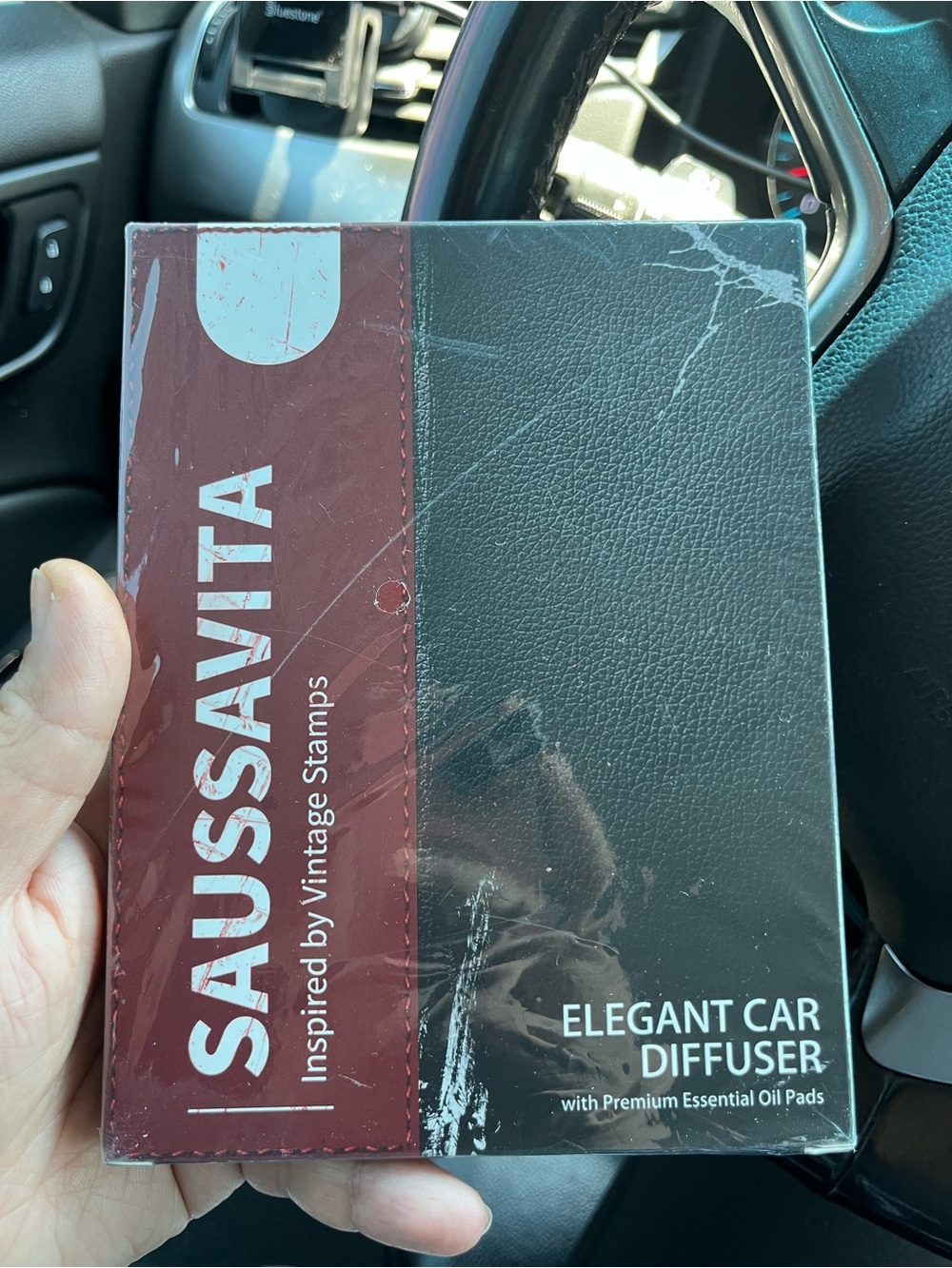 SAUSSAVITA Elegant Car Diffuser - Black & Burgundy